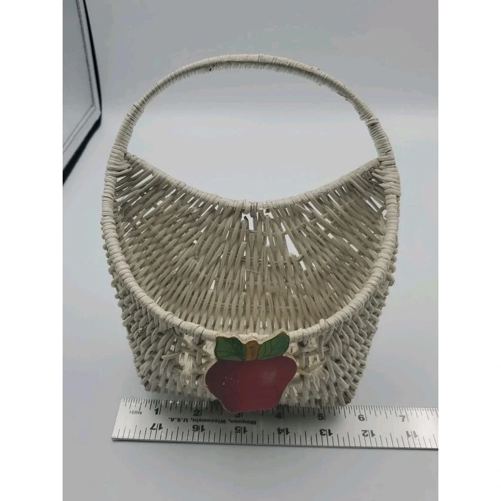 Vintage‎ White Wicker Wall Or Standing Basket Organizer Fruit Mail Holder Rustic